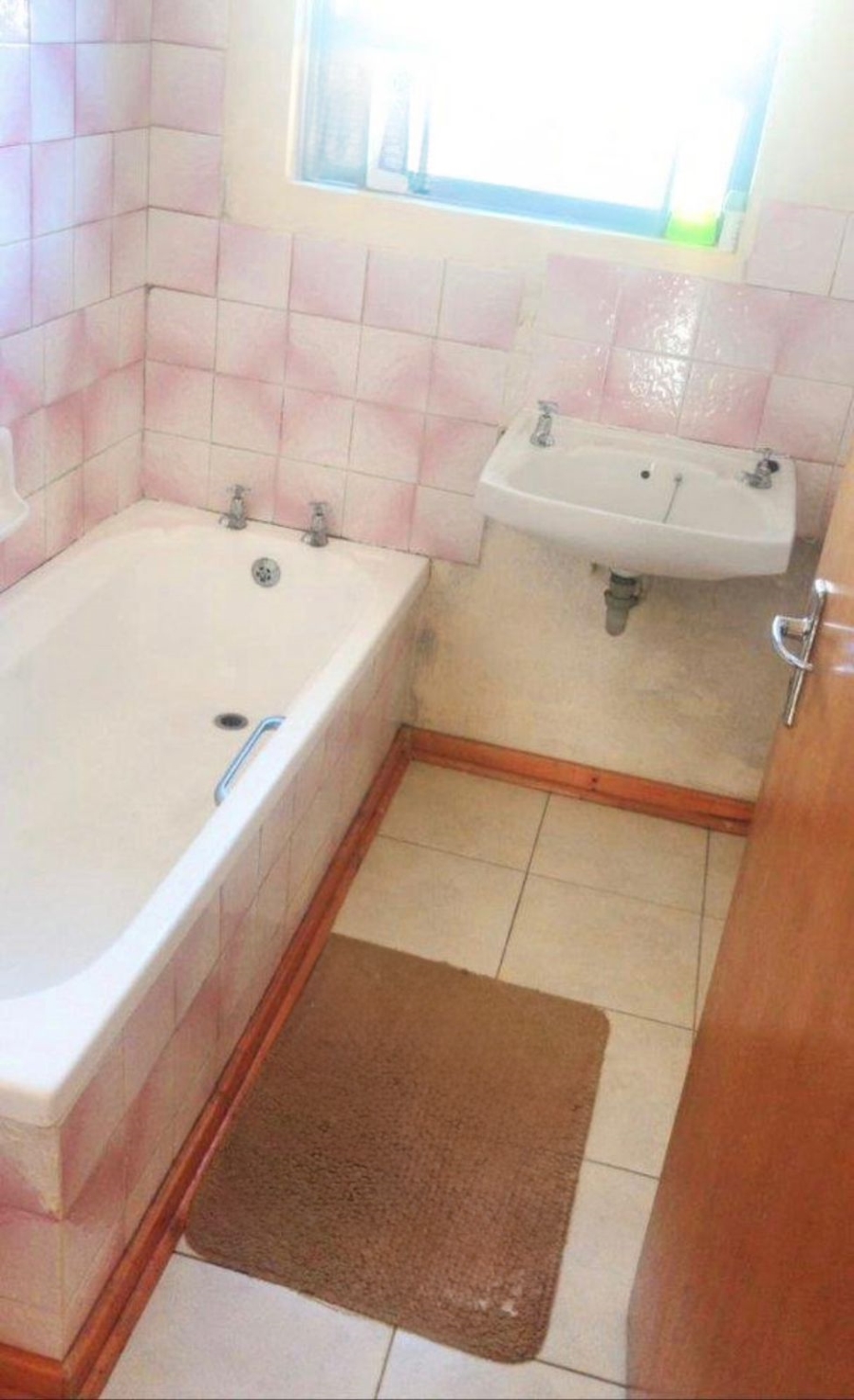 6 Bedroom Property for Sale in Butterworth Ext 24 Eastern Cape